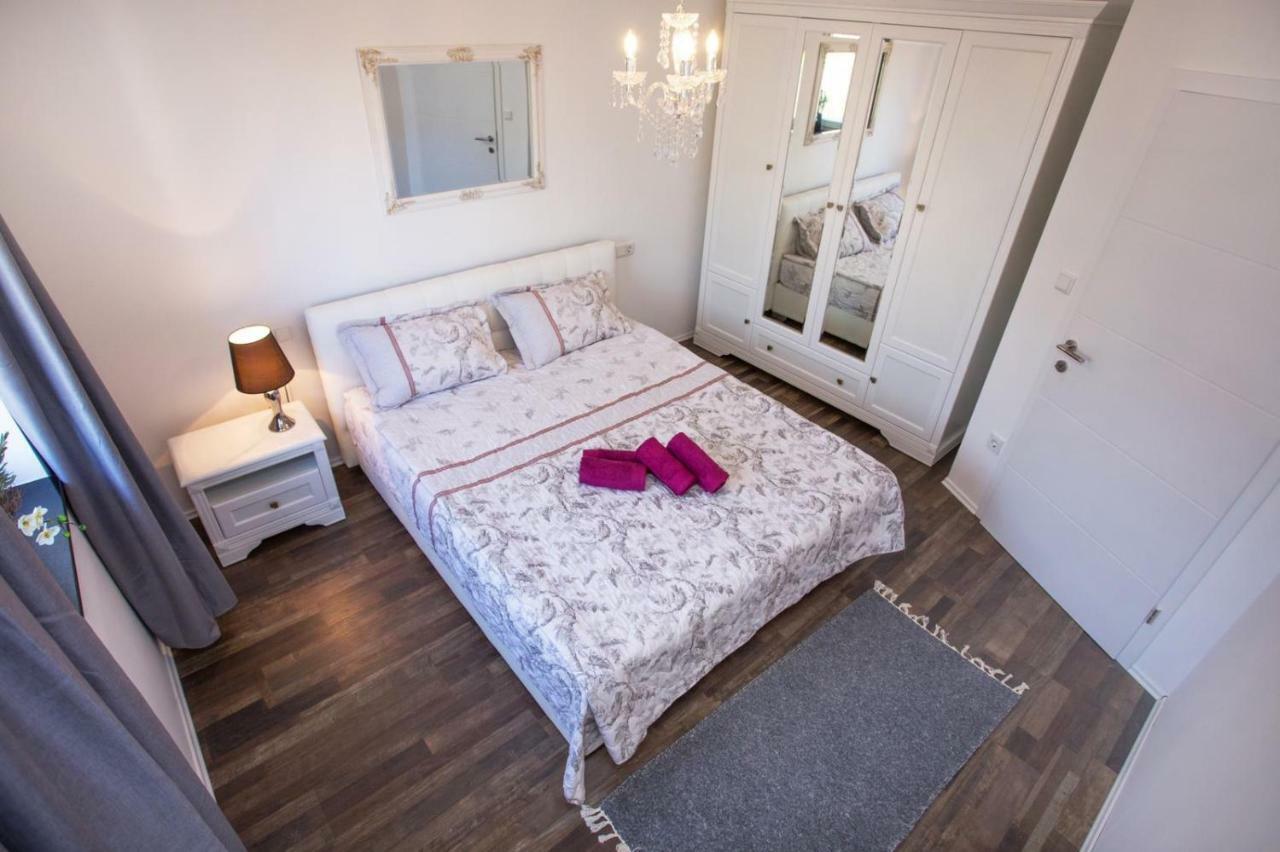 Tip Deluxe Apartment Podstrana Exterior photo
